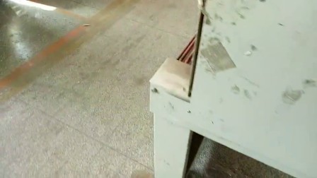 纸饰品等包膜彩盒全自动封切收缩包装机机选择东莞市友琪包装机械有限公司