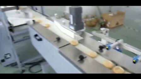 18478165725见识下绿豆饼高速理料线枕式食品包装机械 肉松饼包装机