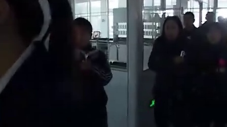 消费者安检员走进蒙牛三：了解包装品尝检测