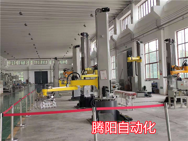 立柱机器人粮食行业包装码垛生产线代替人工成为未来趋势